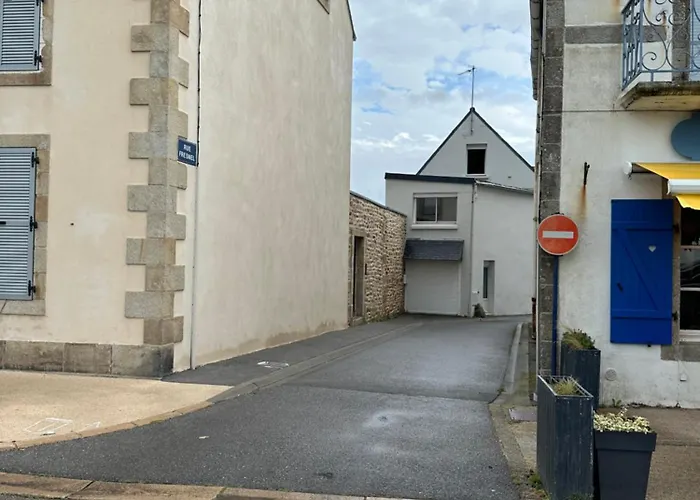La Cale Du Bord De Mer